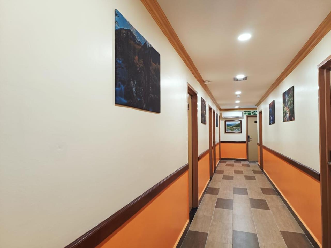 Capital O 90897 Island City Hotel Джорджтаун Екстер'єр фото