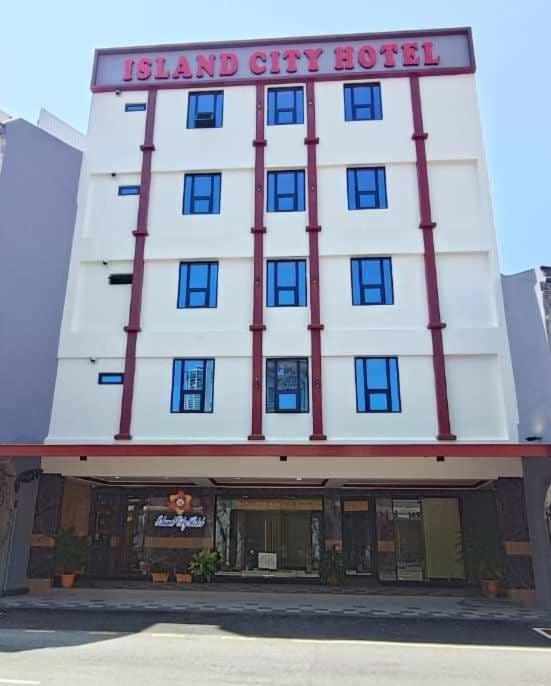 Capital O 90897 Island City Hotel Джорджтаун Екстер'єр фото